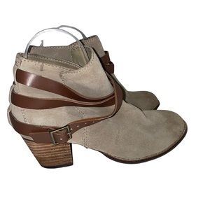 dv Dolce Vita Tan Suede Ankle Boots Leather Straps Trim Size 6